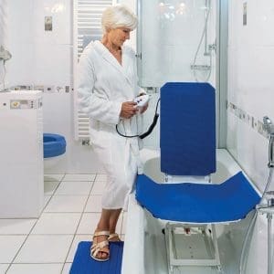 What is a bath Lift invacare